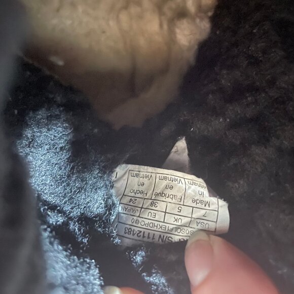 Women's UGG Fluff mini belted boots size 7 - Picture 4 of 5